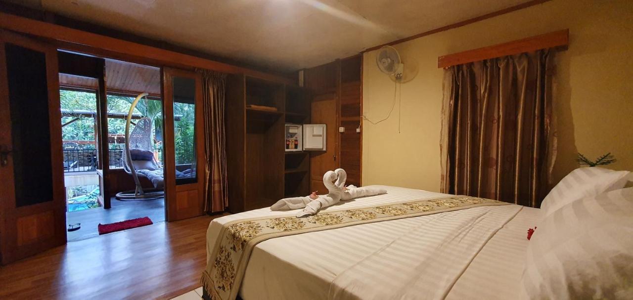 Bunaken Villa Queen'S Dive 美娜多 外观 照片