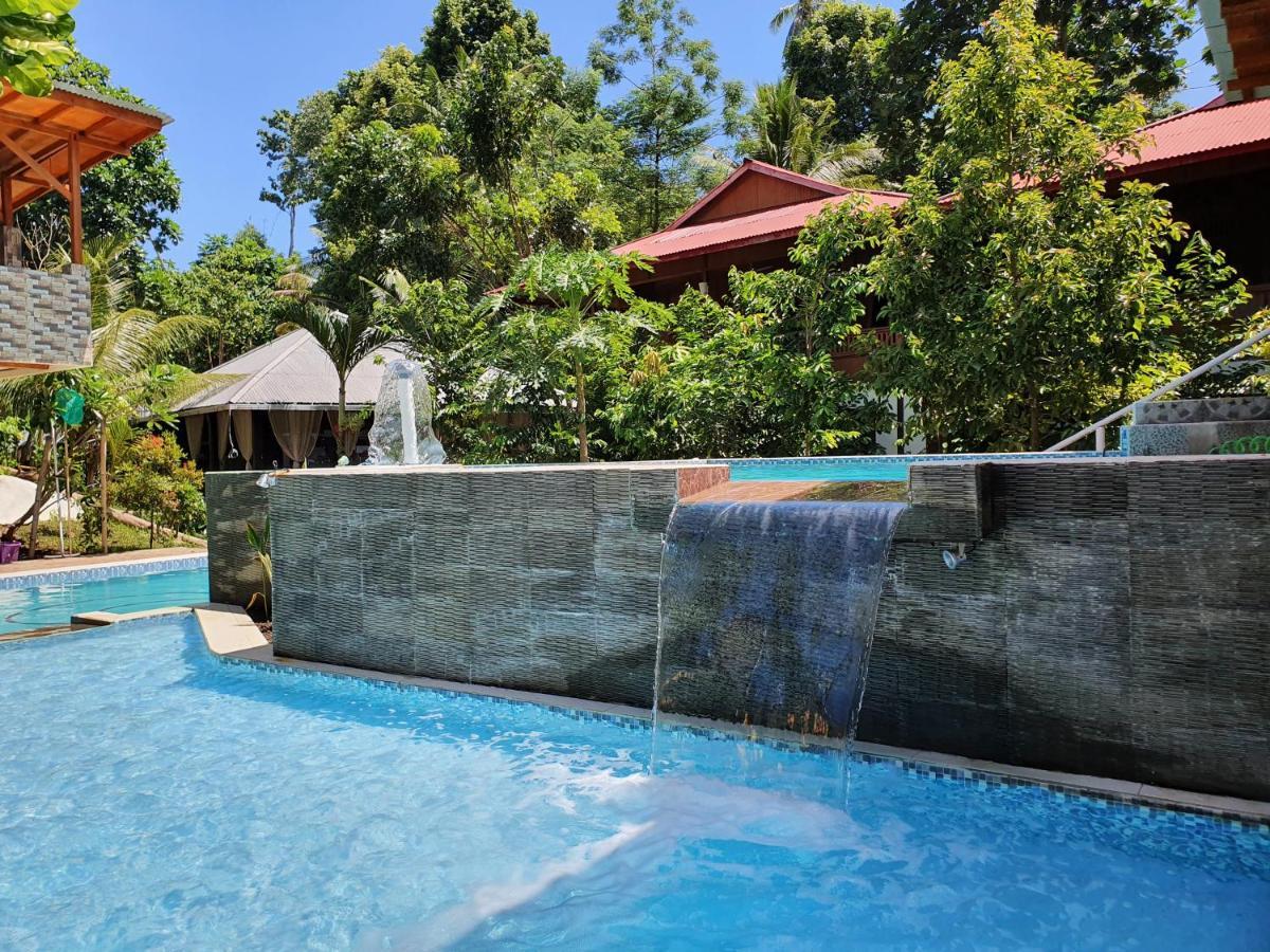 Bunaken Villa Queen'S Dive 美娜多 外观 照片