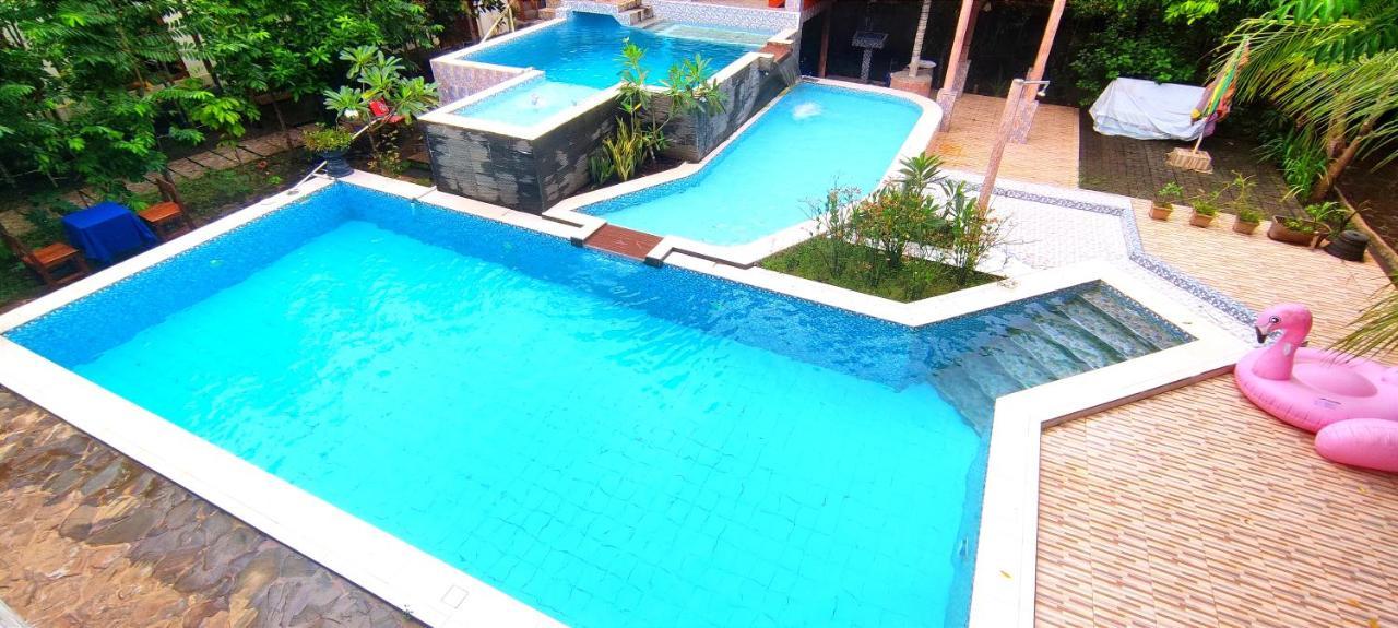 Bunaken Villa Queen'S Dive 美娜多 外观 照片