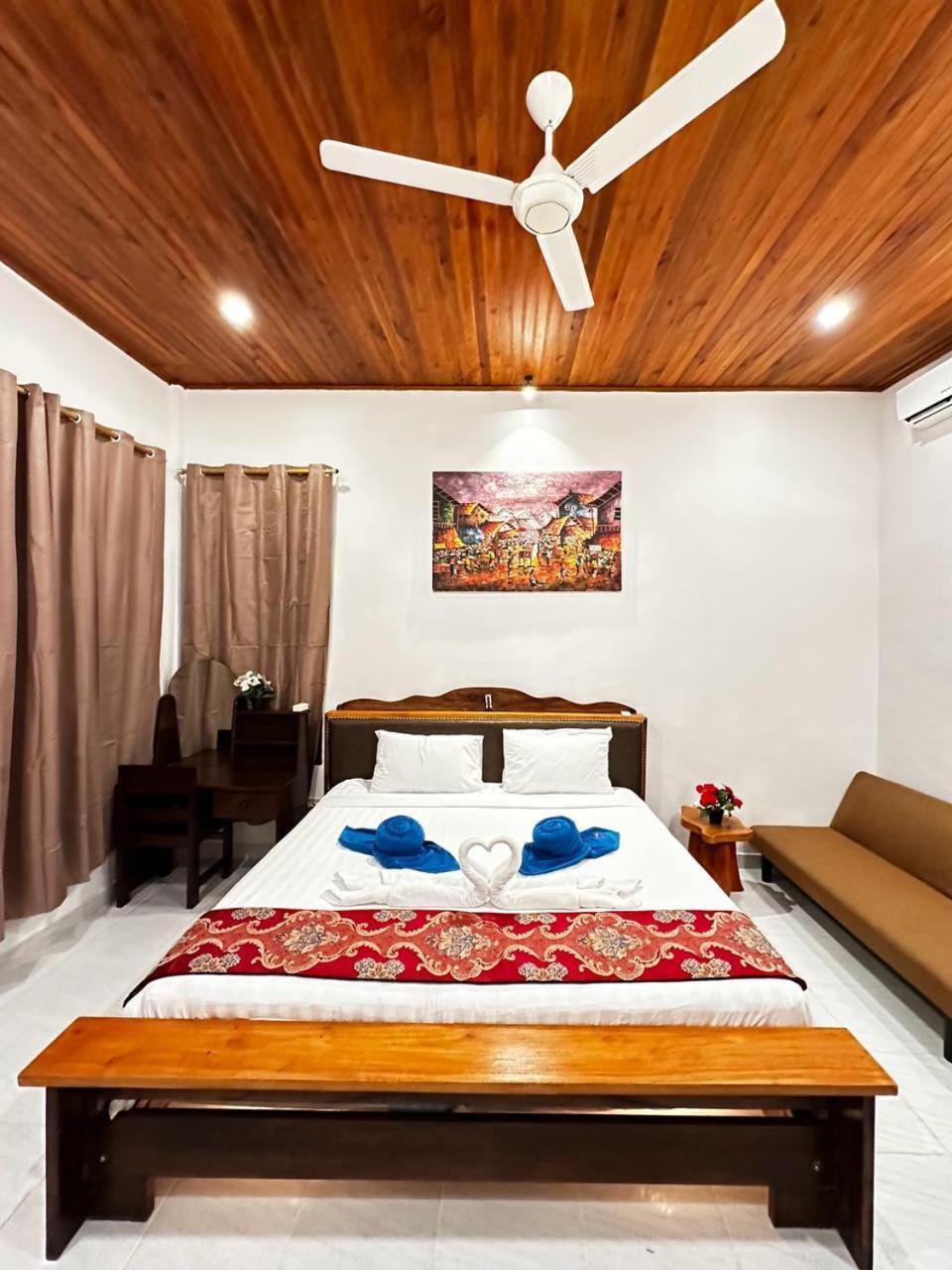 Bunaken Villa Queen'S Dive 美娜多 外观 照片