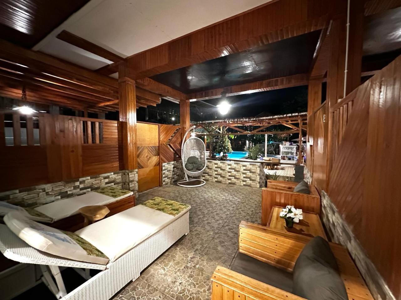 Bunaken Villa Queen'S Dive 美娜多 外观 照片